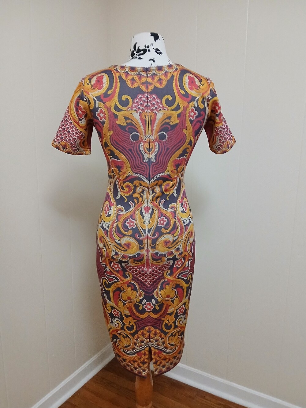 Designer Paisley Print Short-Sleeve Midi Dress - Picture 5 of 9